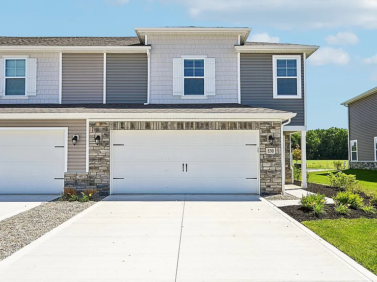 Villas at Maplewood North — Photo 10