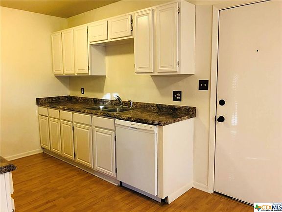 4th image of 912 Dartmouth Ave