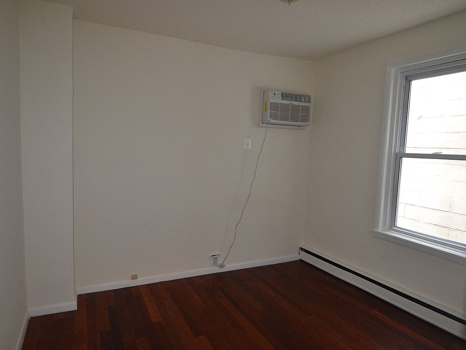 1st image of 521 S 21st St