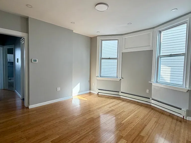 156 Clerk St #2 — Photo 5