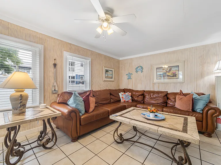 1420 Holly Driveunit A — Photo 15