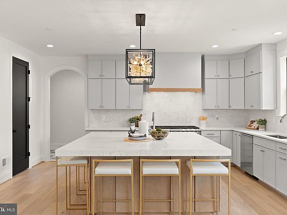 3rd image of 8309 Loring Dr