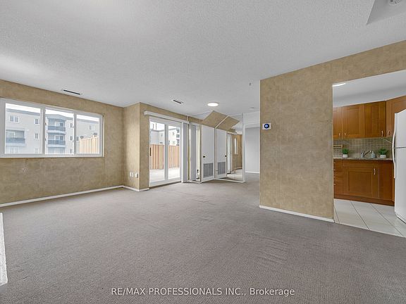 5th image of 2001 Bonnymede Dr #116