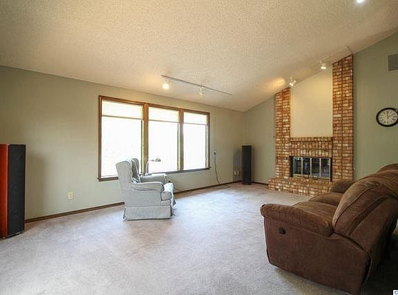 4th image of 344 Skagit St