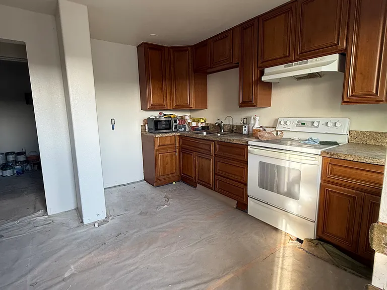 628 Fergus St #628 — Photo 10