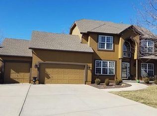 2804 SE Bingham Pl, Lees Summit, MO 64063