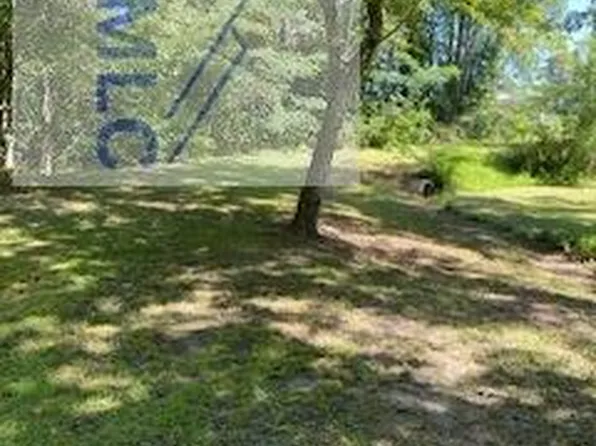 714 W 1st St, Midway, GA 31320