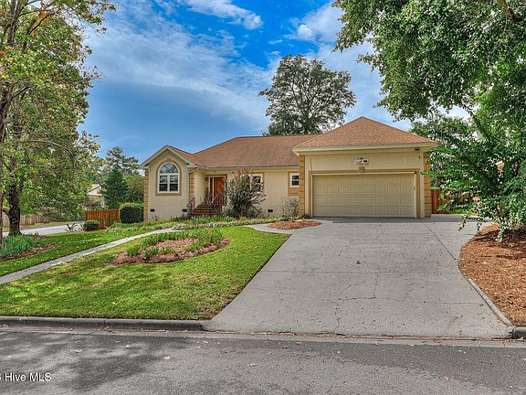 4th image of 4026 Dowling Drive