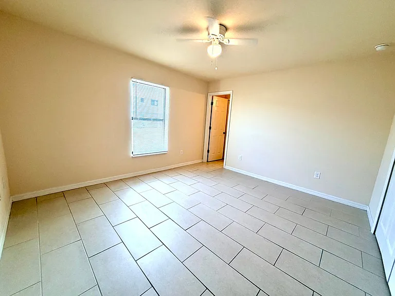 1314 SW Trafalgar Pkwy — Photo 16