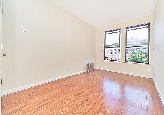 3rd image of 58 E 31st St #1