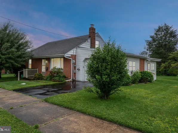 112 N 7th St, Denver, PA 17517