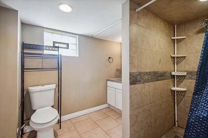 1661 Grant Ave — Photo 23