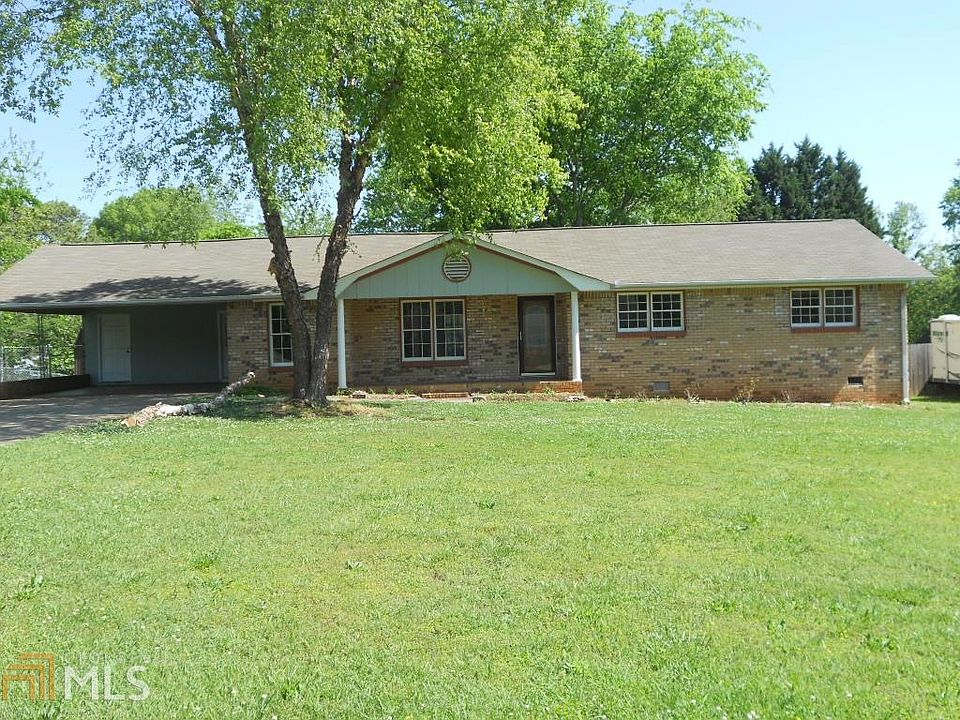 1st image of 8 Oakdale Dr