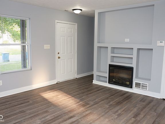 4th image of 4032 Waterfield Dr