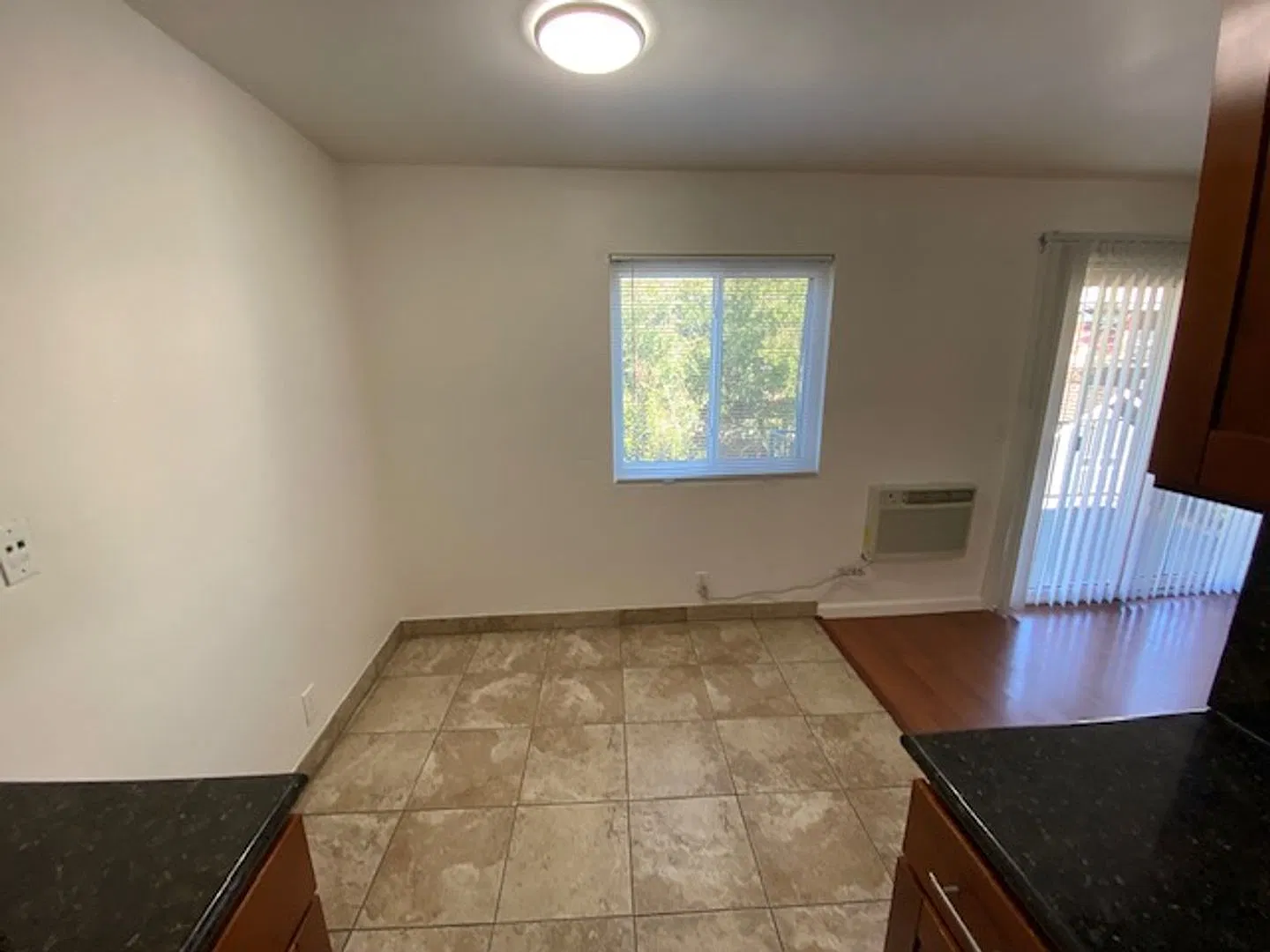 1835 Robin Ln — Photo 4