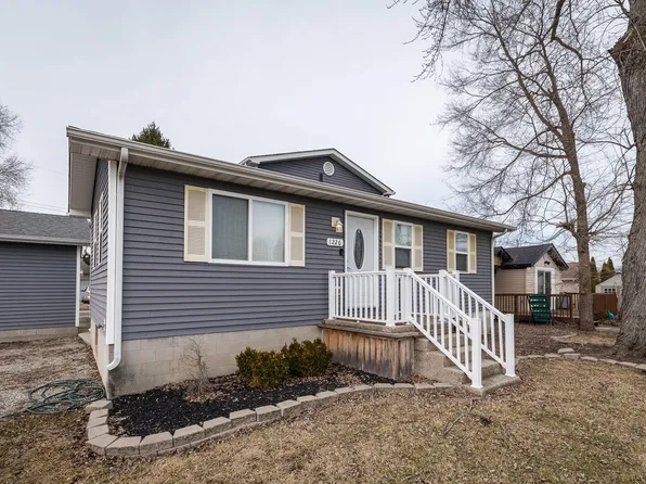 1226 S Ash St, Hobart, IN 46342