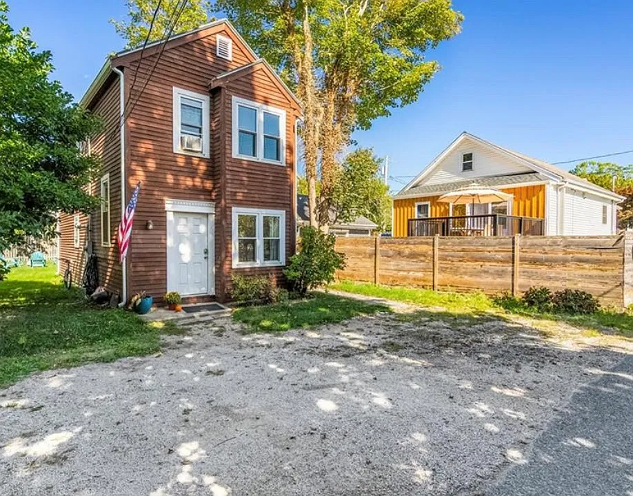 46 Thurston Ave