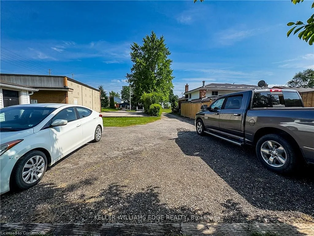3 bed, $2,200 — Photo 1