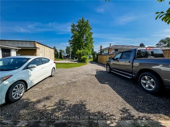 598 Mapledale Ave, London, ON N5X 2B8