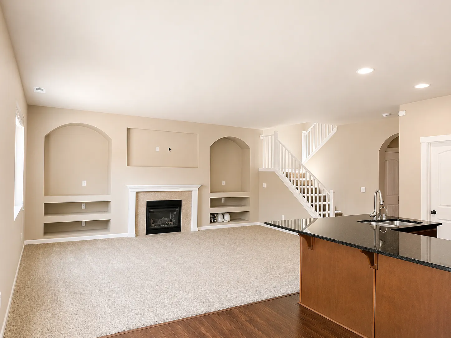 3918 Southlake Drive Southeast - 1 — Photo 3