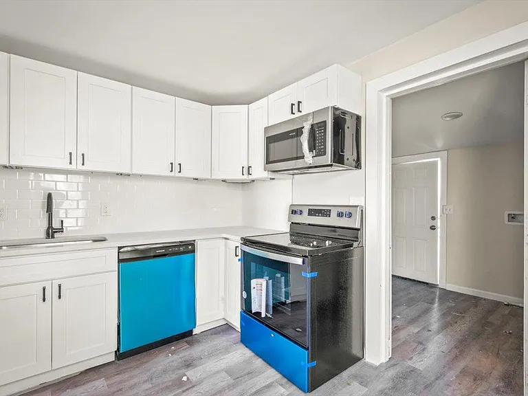 525 New Berlin Rd — Photo 11