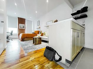 690 Greenwich St APT 3E, New York, NY