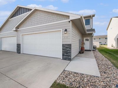 6146 S Alki Pl, Sioux Falls, SD, 57108