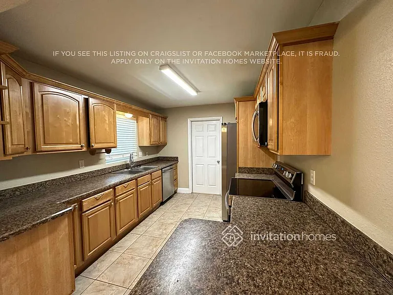 1324 W Hartley Cir — Photo 7