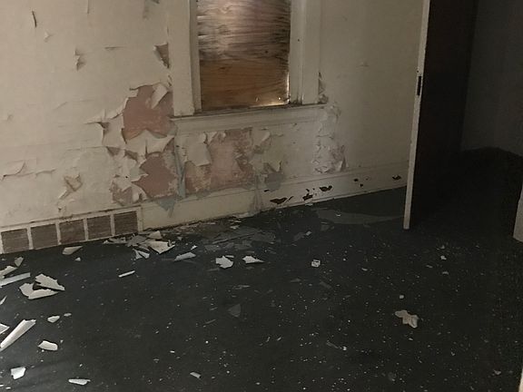 5th image of 12109 Parkhill Ave