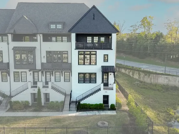 6666 Sterling Dr, Sandy Springs, GA 30328