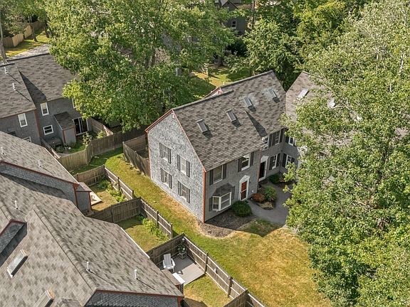 2nd image of 38 Munroe Lane #38