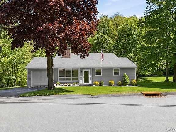 2nd image of 18 Collier Drive E