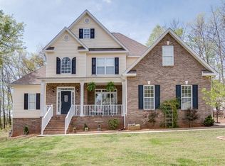 462 Stone Creek Dr, Hull, GA 30646