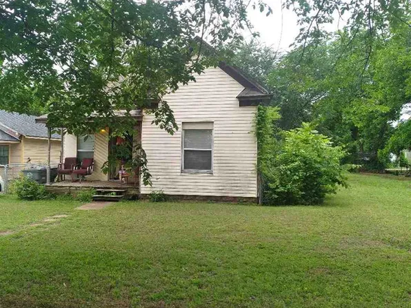 910 SW G Ave, Lawton, OK 73501