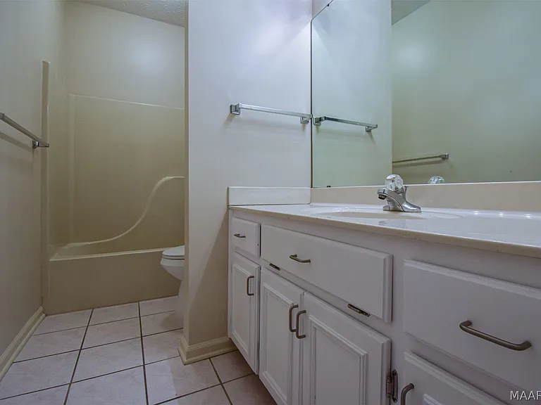 1691 Rambling Brook Ln — Photo 35