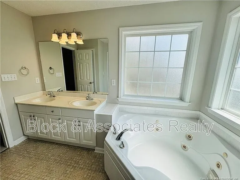 109 Vail Ct — Photo 9