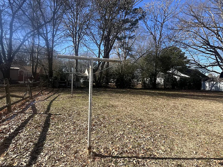710 Forrest Dr — Photo 26