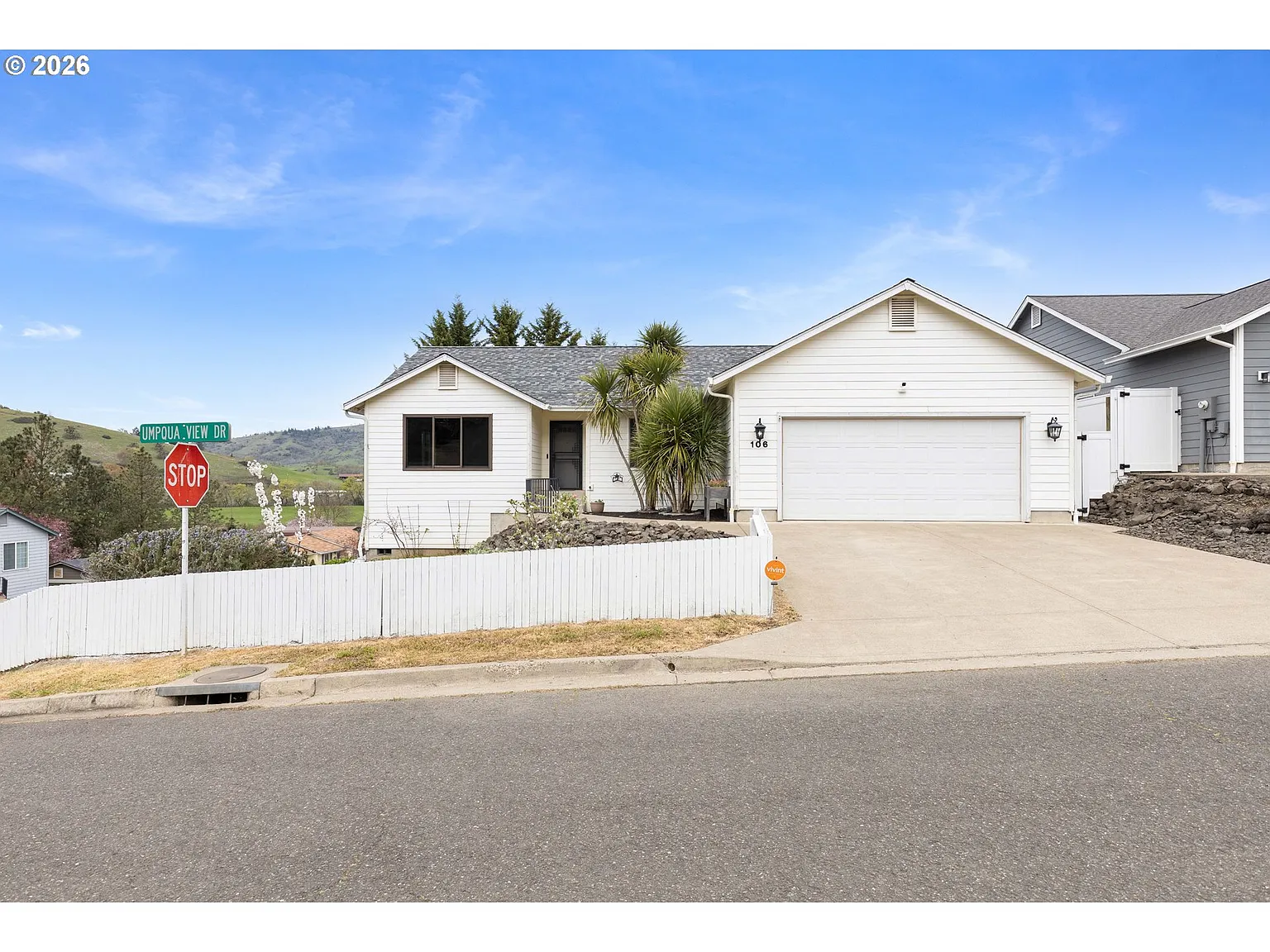 106 Umpqua View Dr photo 1
