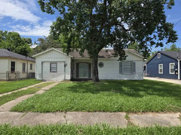2058 Earl St, Beaumont, TX 77703