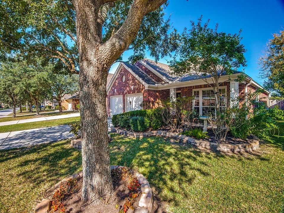 1st image of 22104 Knights Cove Dr