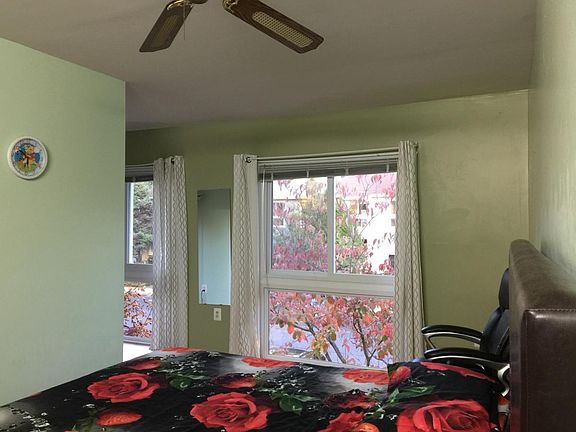 5th image of 3008 Spice Ct