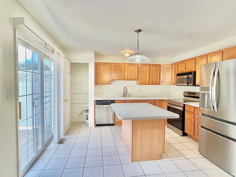 1291 Mohr Cir — Photo 8
