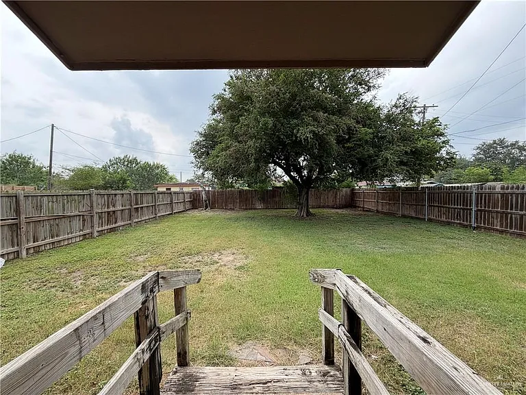 301 S Raul Longoria Rd — Photo 24