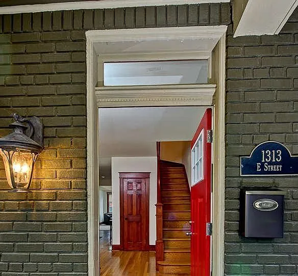 1313 E St NE — Photo 12