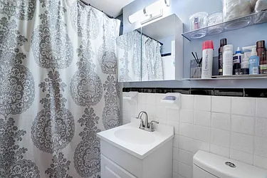 Rented by Level Group