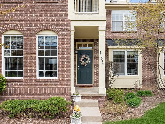 3rd image of 51083 Sleepy Hollow Ln