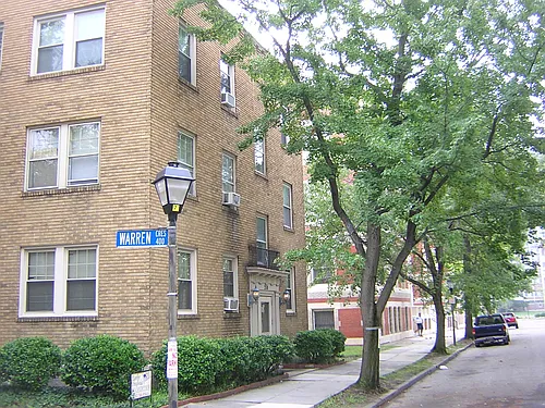 210 Drummond Pl Photo 1