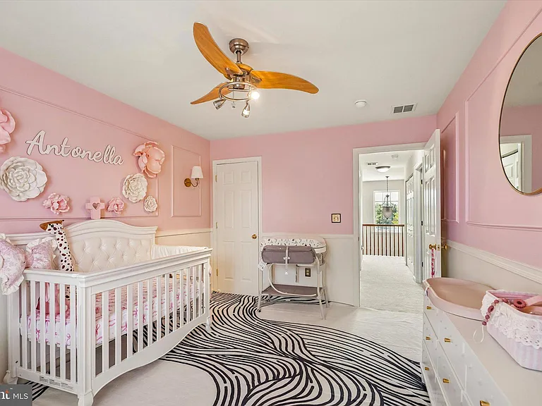 390 Auburn Ct — Photo 18