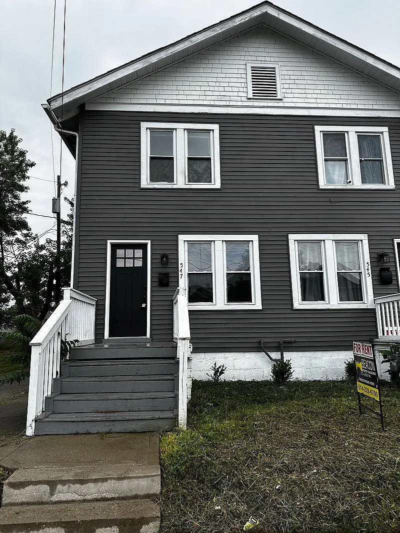 Building Photo - 547 E Deshler Ave