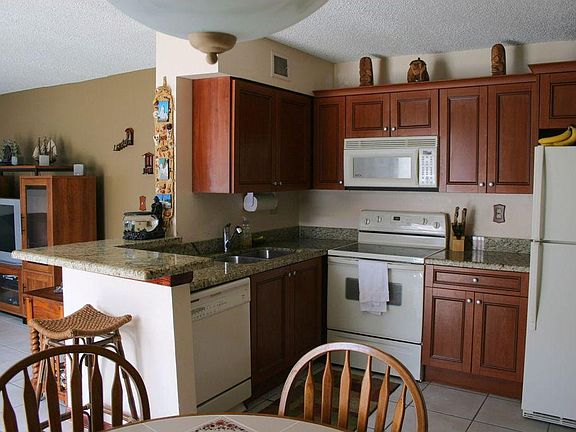 3rd image of 11453 NW 42nd St